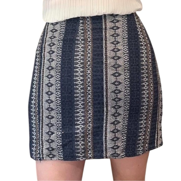 Vintage Capezio Navy and Cream Wrap Skirt - Picture 2 of 4